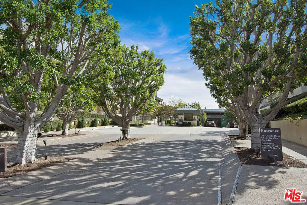 2224 Century, Los Angeles, California 90067 home-pic-19